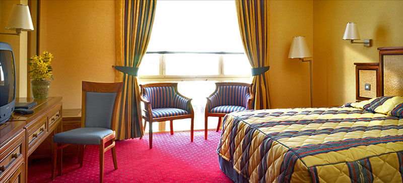 Grange Bracknell Hotel Екстер'єр фото