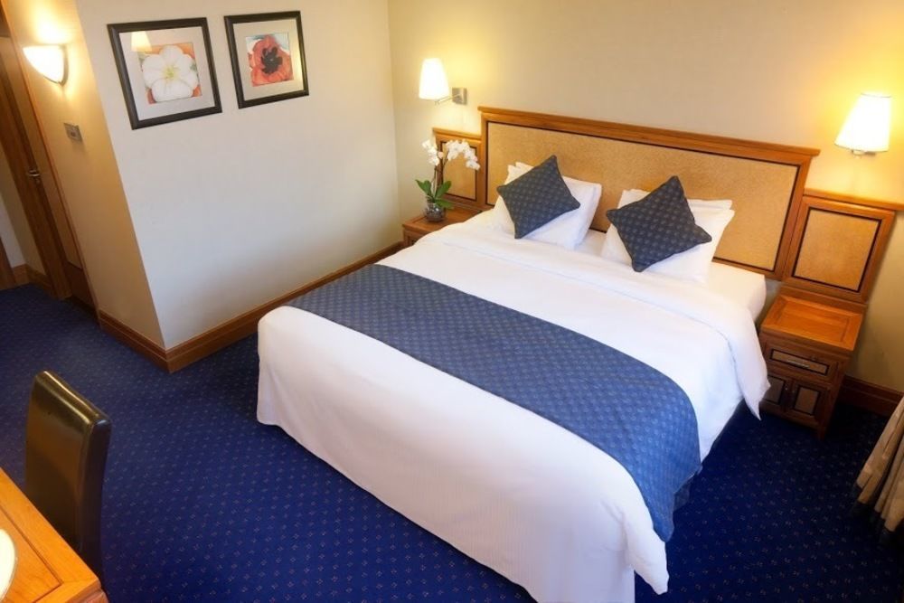 Grange Bracknell Hotel Екстер'єр фото